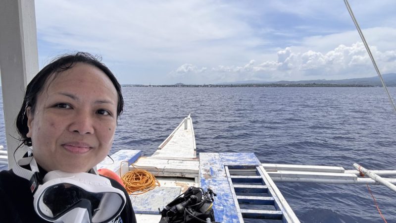 Local Cebu residents participating in Reef Without Borders reef restoration training